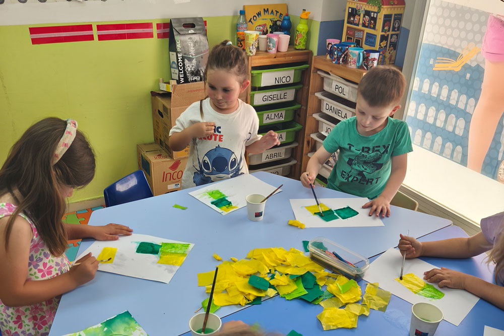 peques en clase de ingles