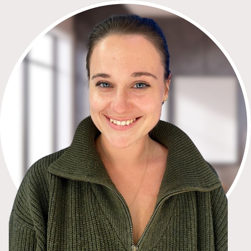 foto de perfil de LinkedIn moderno mujer (2)