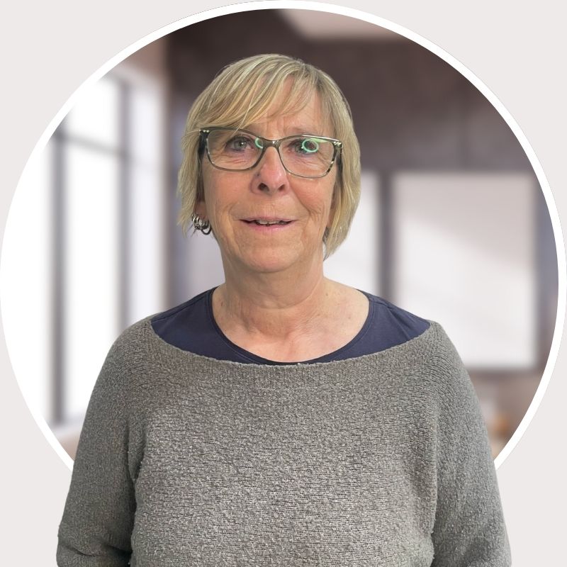 Michelle Kay, profesora nativa de inglés con 25 años de experiencia y especialista en inglés aeronáutico en Elite Formación