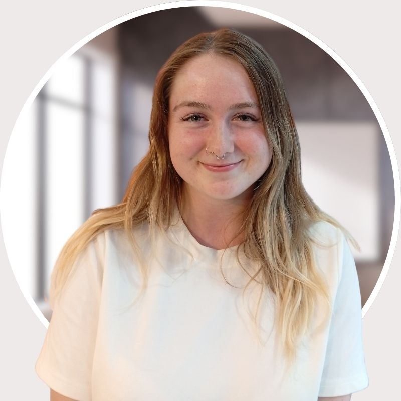 Megan Moore, profesora nativa de inglés de Cork Irlanda en Elite Formación academia de idiomas Esparreguera